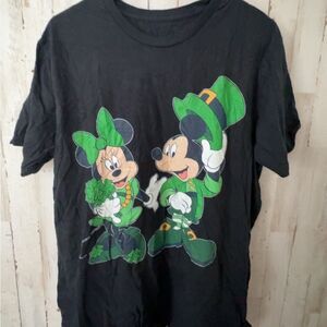 Disney St. Patrick’s Day Mickey & Minnie Tee 🍀🎩 Size Large